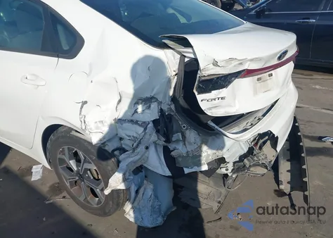 2021 Kia Forte Lxs из США, поврежденный, VIN 3KPF24AD9ME280995